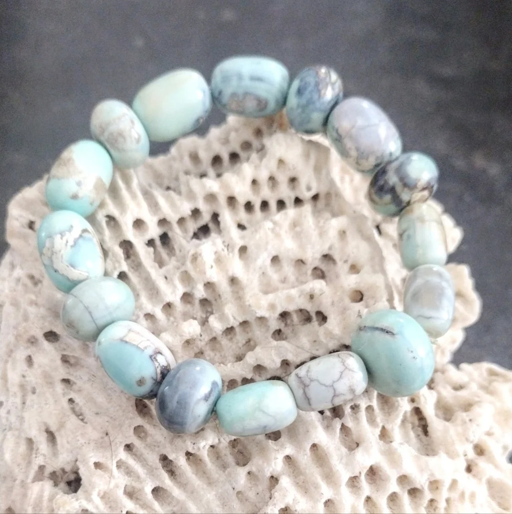 Aqua Terra Agate Gemstone Beaded Stretch Bracelet - Picture 3 of 4